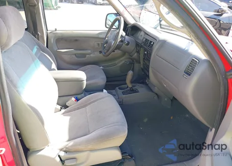 2001 Toyota Tacoma Prerunner V6 z USA, uszkodzony, nr VIN 5TESN92N21Z719341